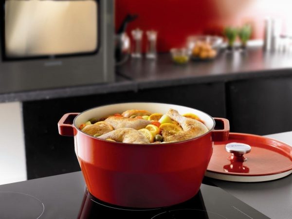 Pyrex Castiron Casserole Rnd Red 24cm 3.60Lt