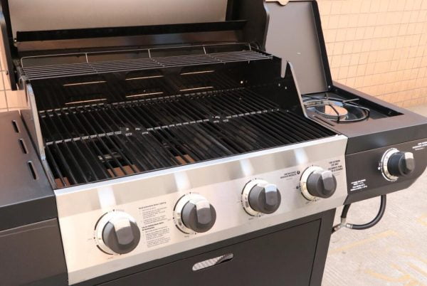4 Burner BBQ with Side Burner - Image 2