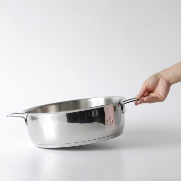 Pots & Pans Low Casserole 28cm (AJM102/28) - Image 2