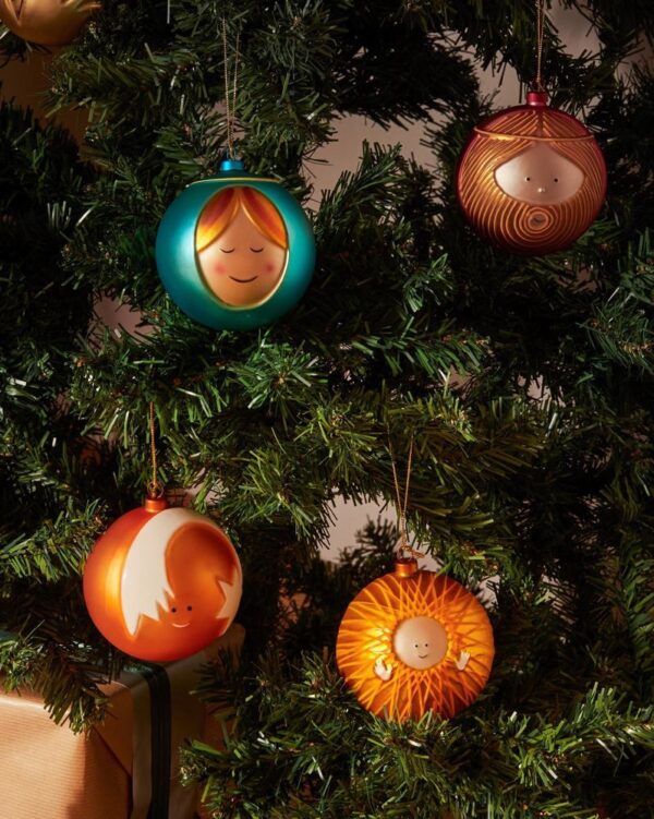 Gesu Bambino Xmas Bauble (AMJ13 1)