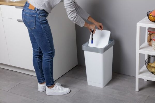 Smart Swing Dustbin 25 Lt White - Image 4