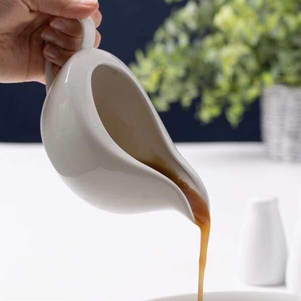 Simplicity Gravy Boat and Saucer - Image 3