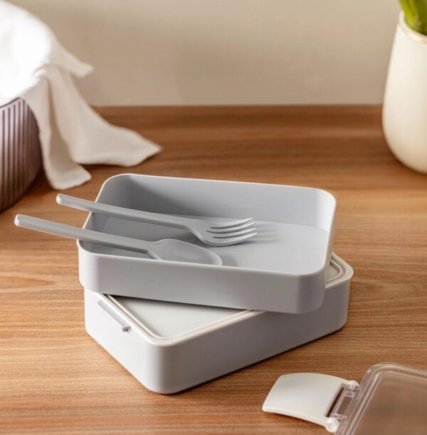 Lunchbox with Cutlery 18x10x8.50cm (4 Colours) - Image 3