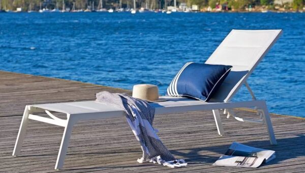 Bon Padded Sunlounger White
