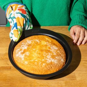 Glide Non-Stick Cake Pan 22cm