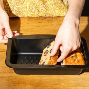 Glide Non-Stick Loaf Tin 24cm
