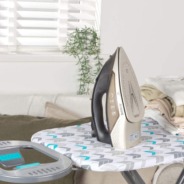 Beldray 2000W Iron - Image 2