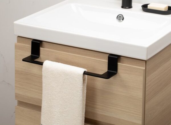 Flat Furniture Towel Rail Black - Image 4