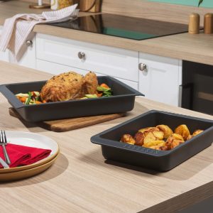 Russel Hobbs Shield 2 Pcs Roaster Set